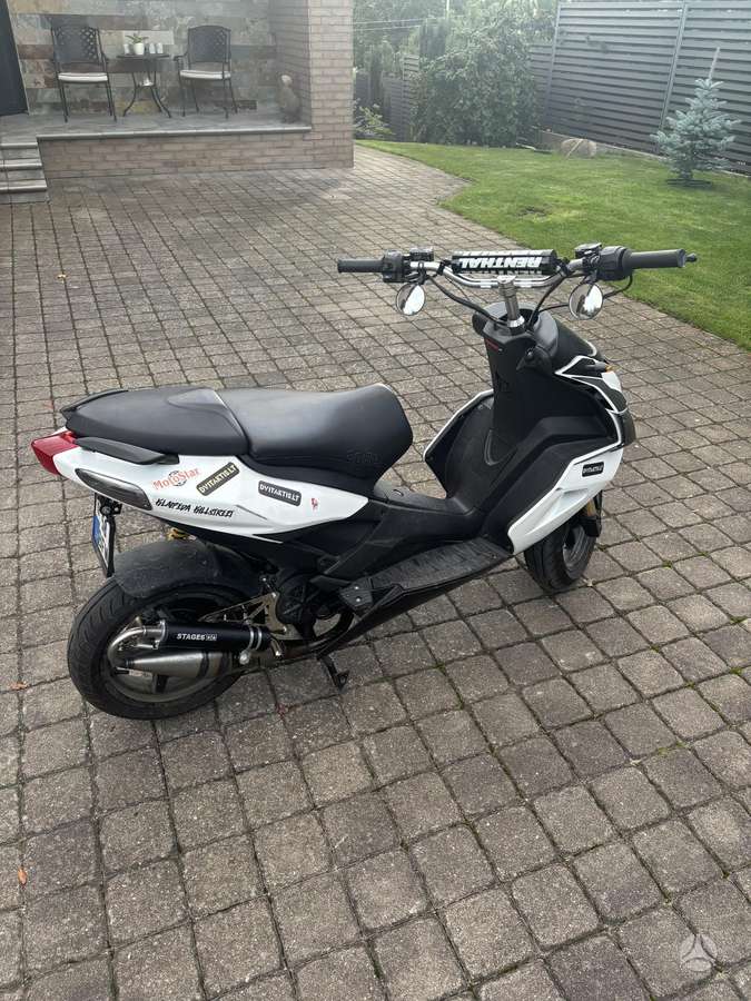 Aprilia SR, мотороллеры / мопеды