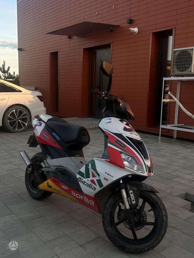 Aprilia SR, scooters / mopeds