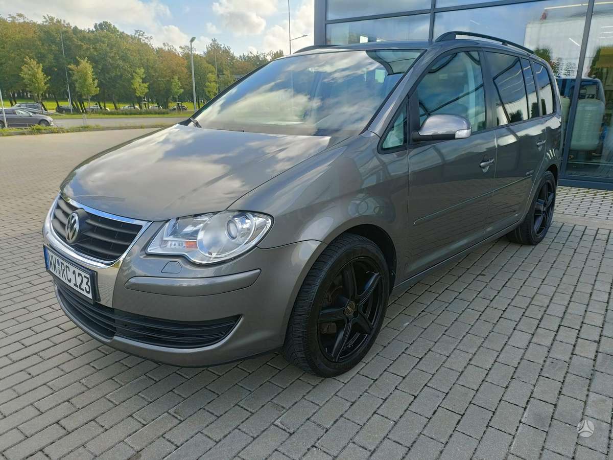 Volkswagen Touran - 2