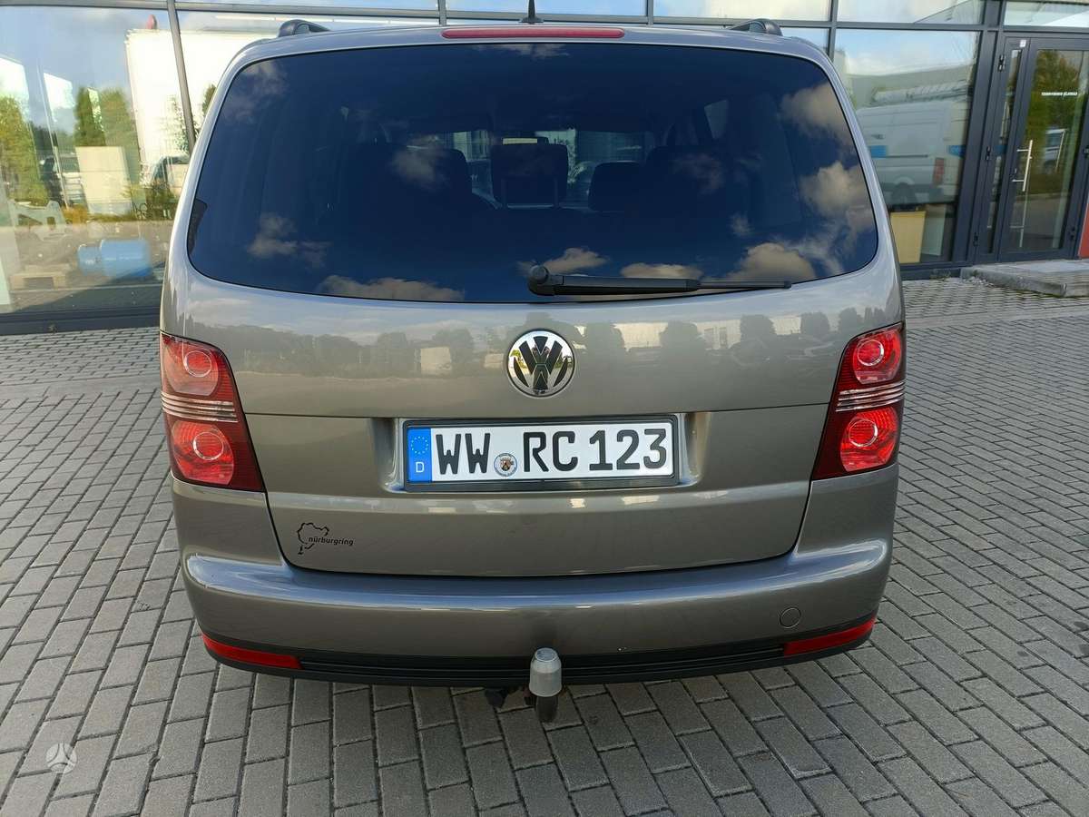 Volkswagen Touran - 7