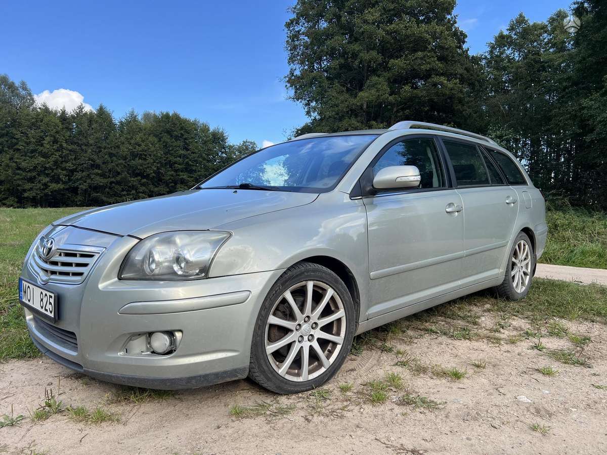 Toyota Avensis - 5