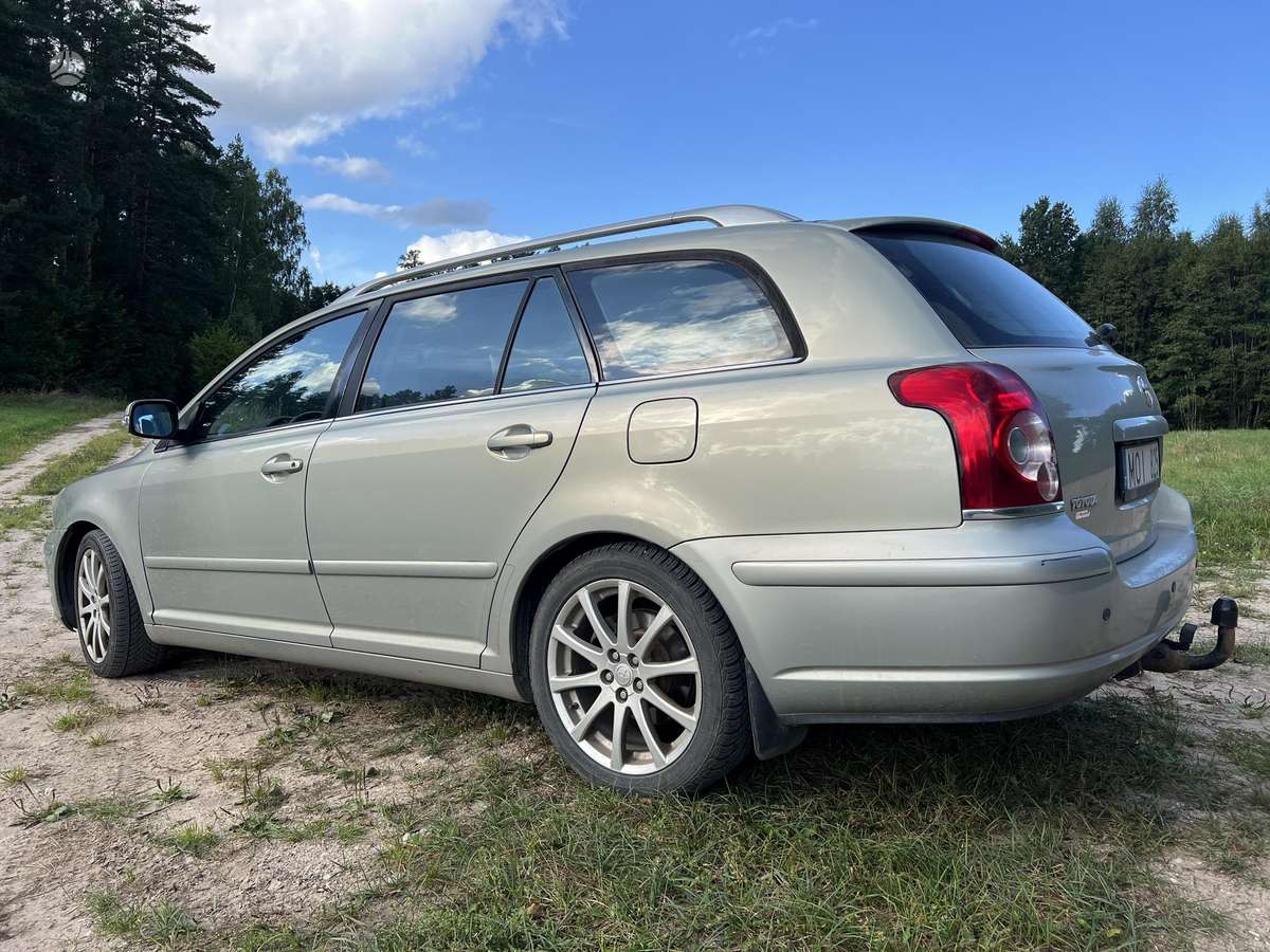 Toyota Avensis - 6