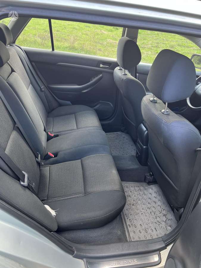 Toyota Avensis - 10