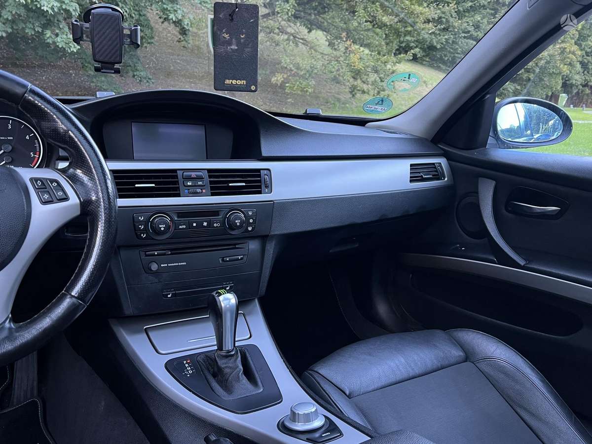 BMW 320, 2.0 l., wagon