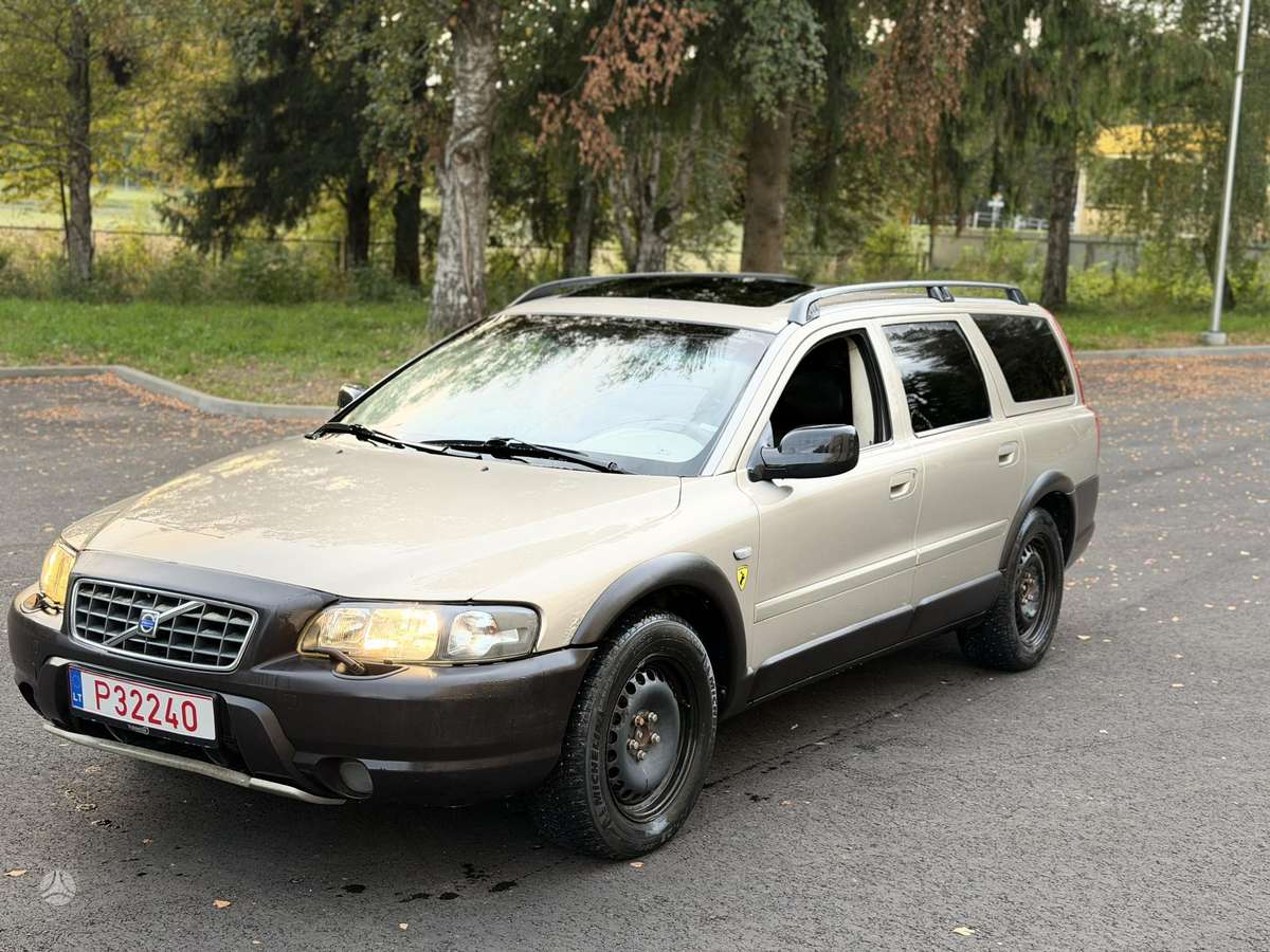 Volvo XC70, 2.4 l., wagon