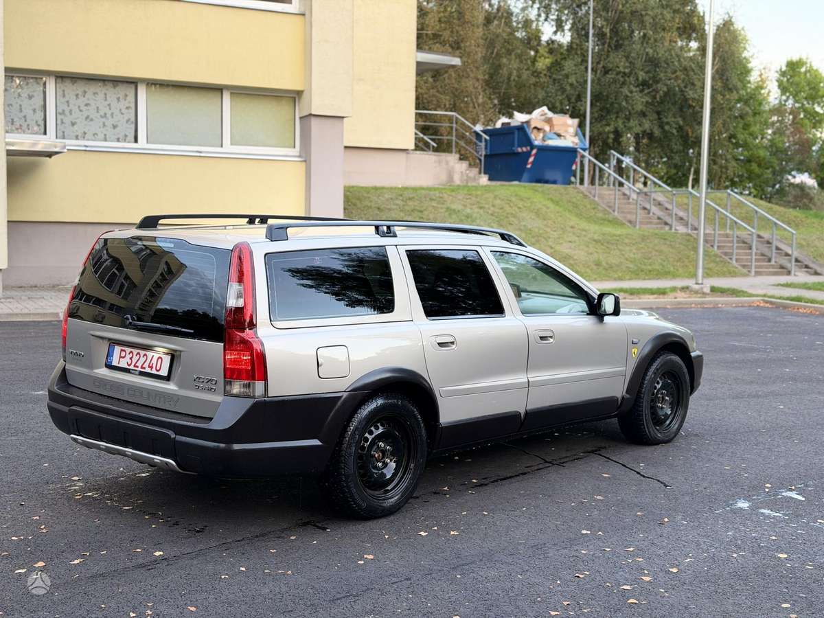 Volvo XC70, 2.4 l., wagon