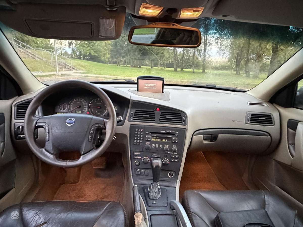 Volvo XC70, 2.4 l., wagon