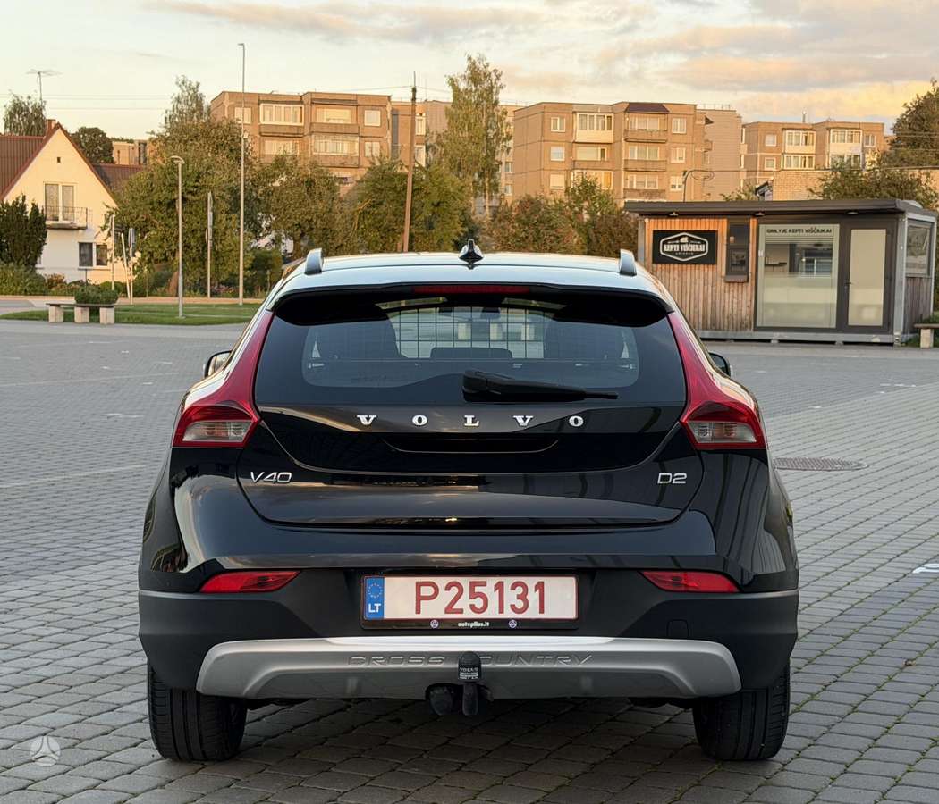 Volvo V40 Cross Country - 5