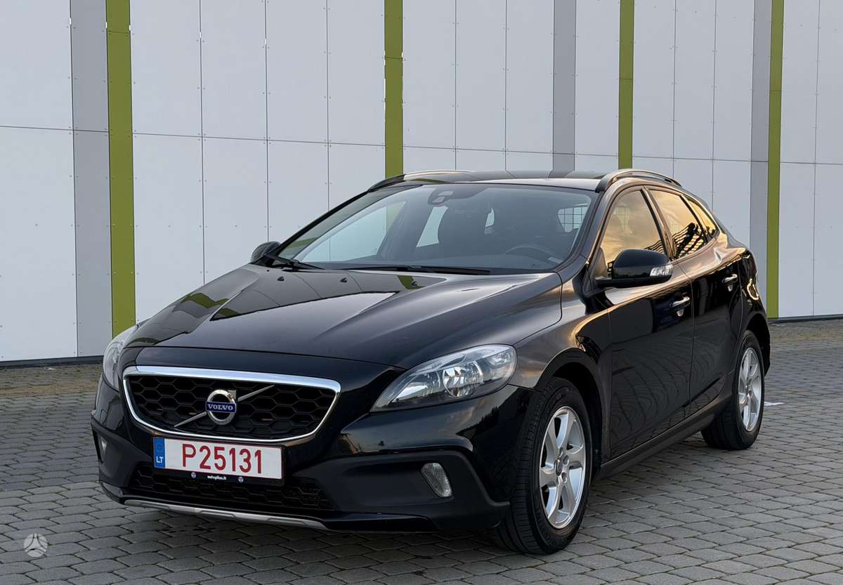Volvo V40 Cross Country - 8