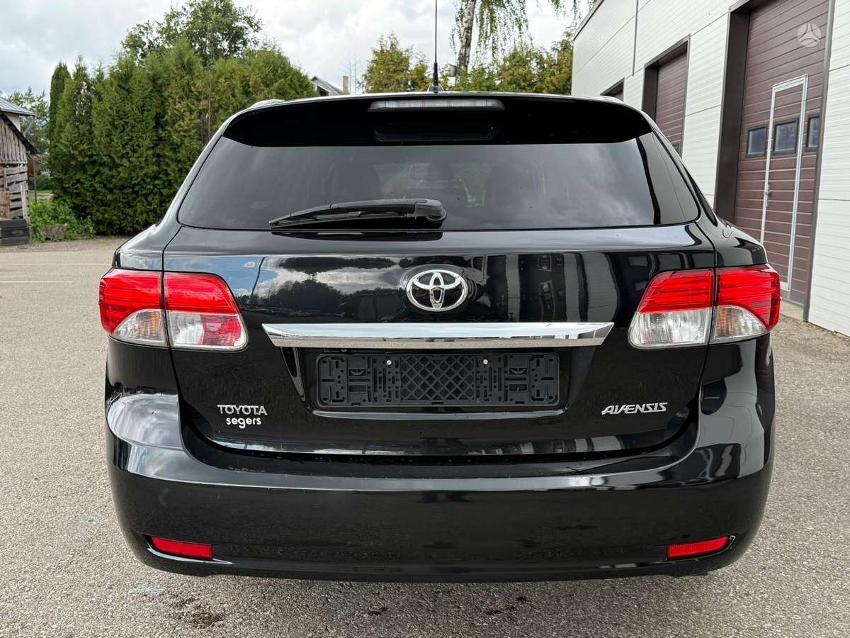 Toyota Avensis, 2.0 l., Универсал
