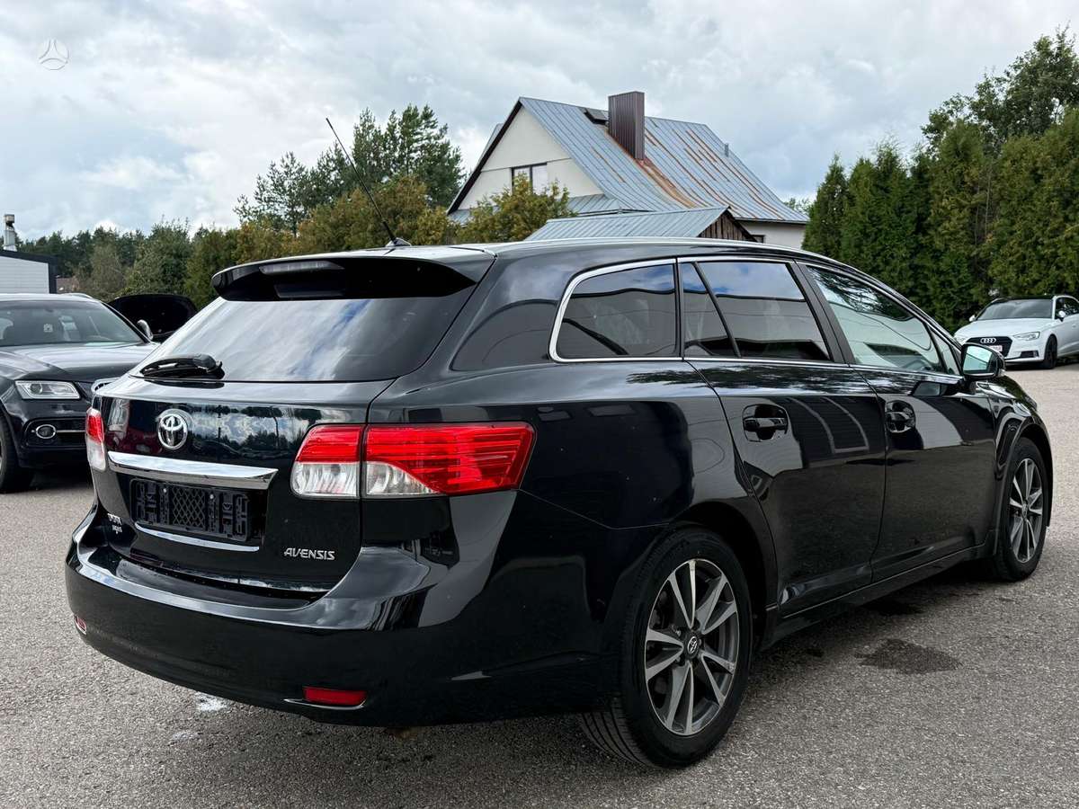 Toyota Avensis - 5