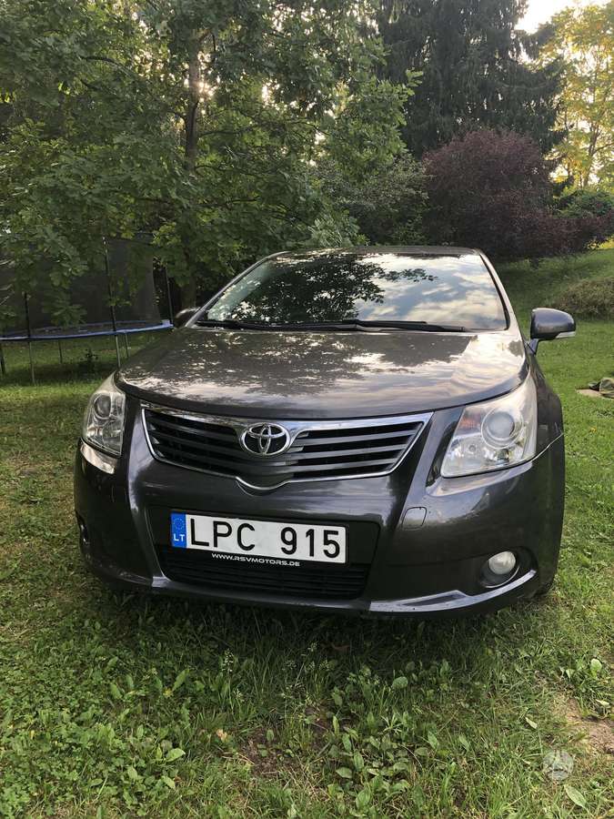 Toyota Avensis - 2