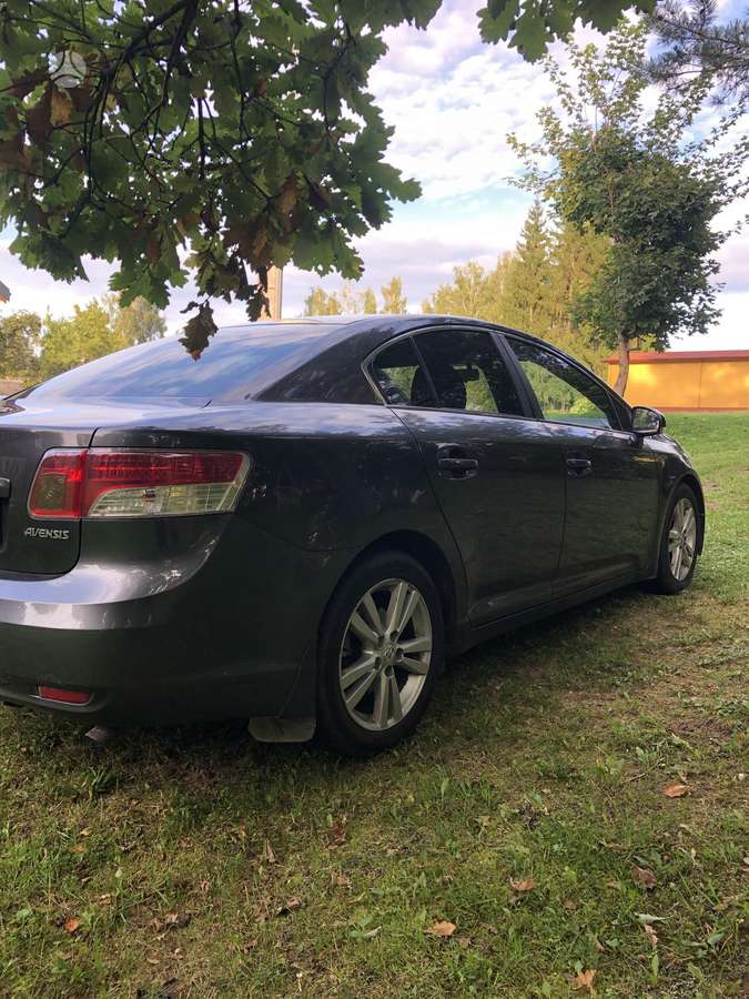 Toyota Avensis - 4