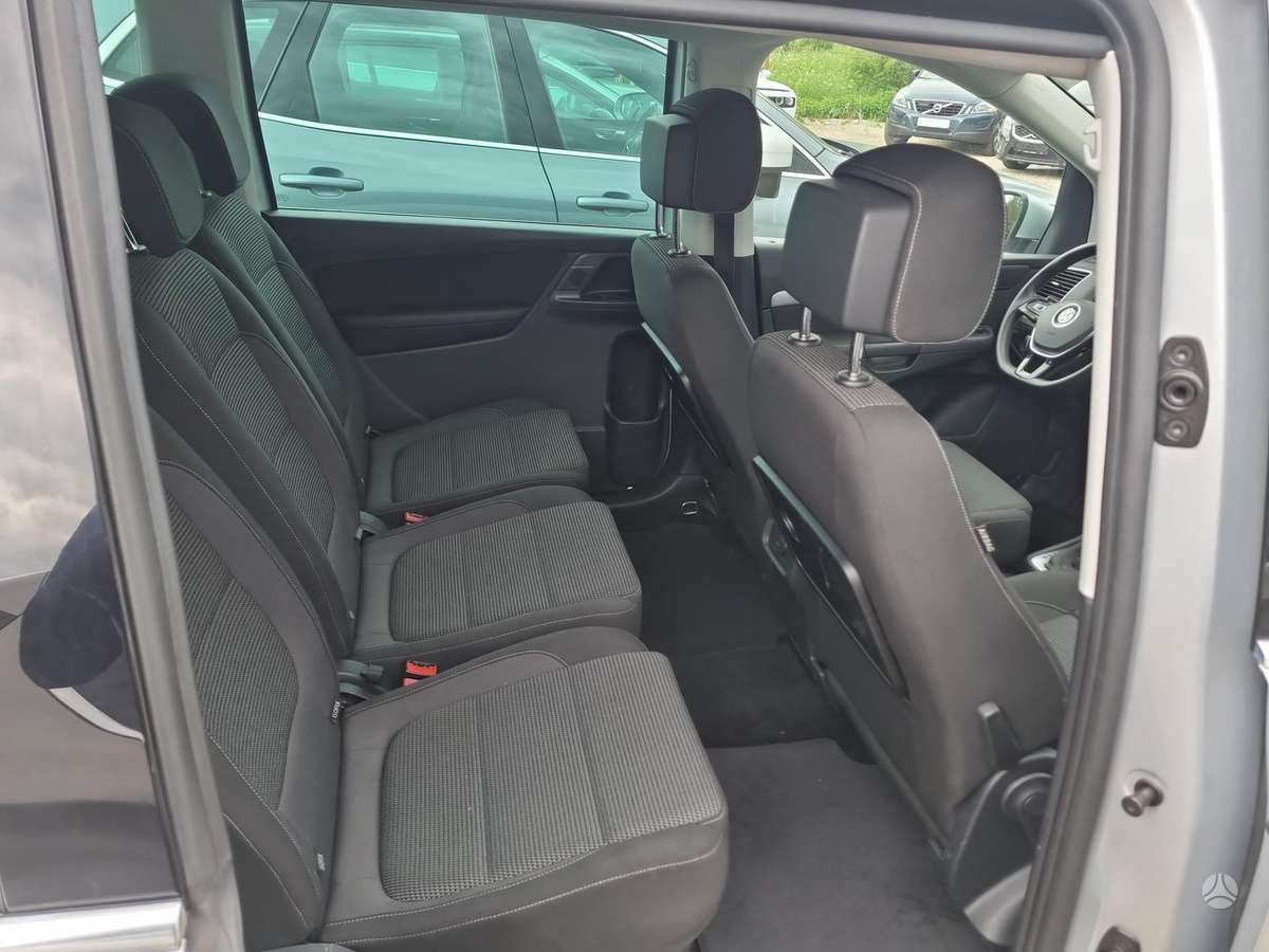 Volkswagen Sharan - 11
