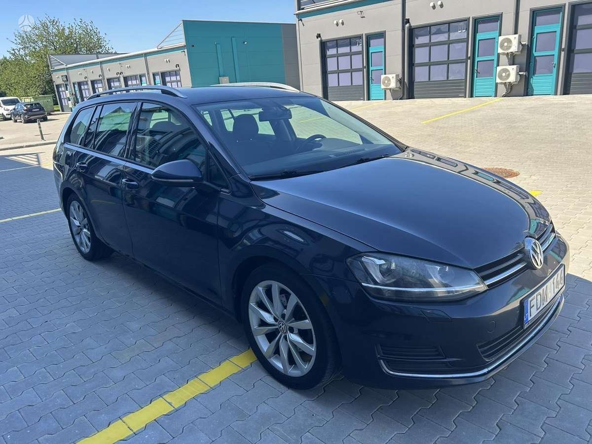 Volkswagen Golf - 8
