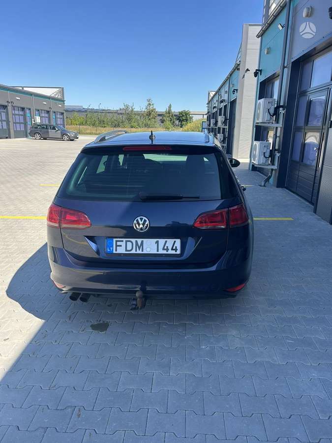 Volkswagen Golf - 9
