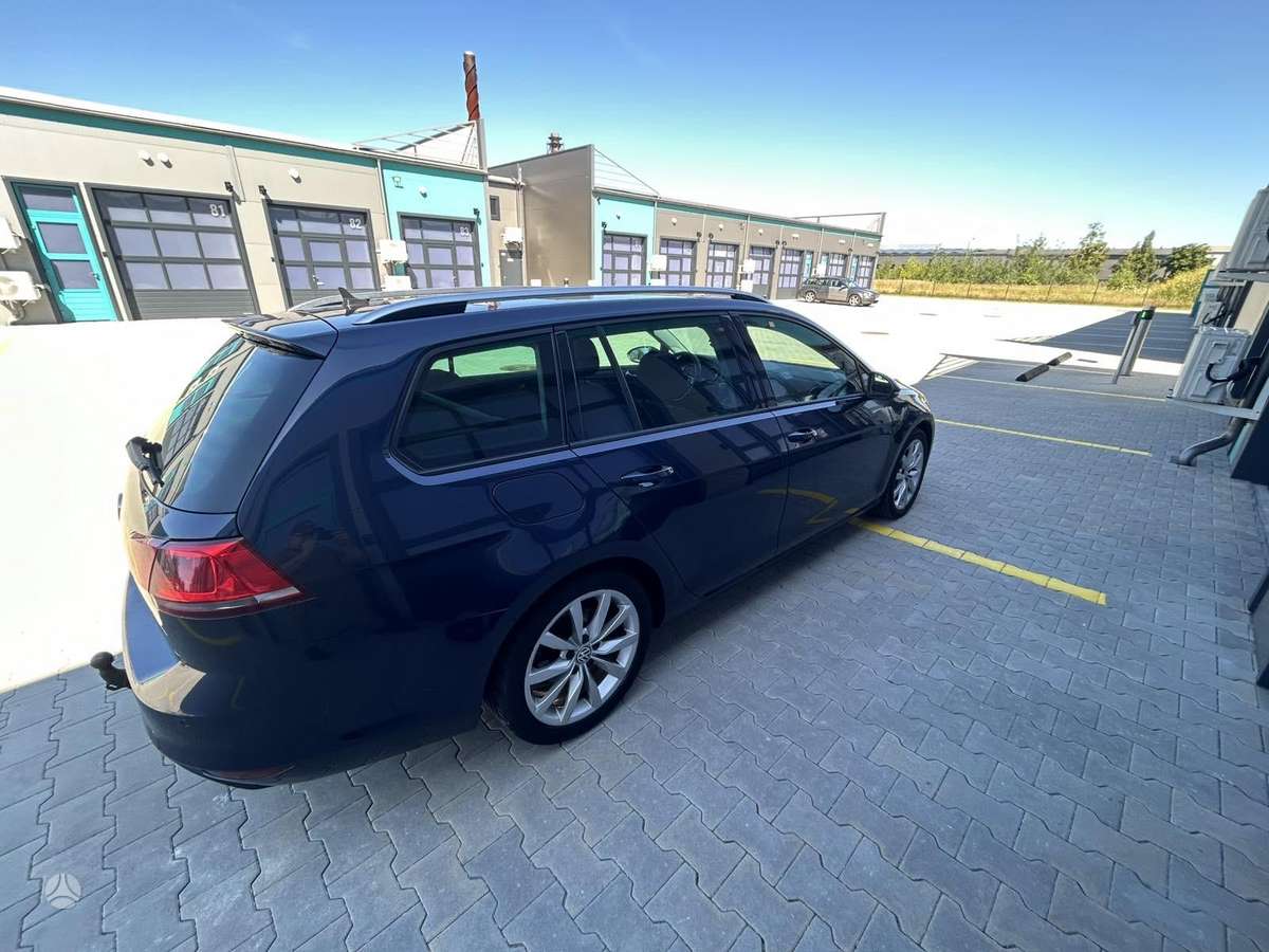 Volkswagen Golf - 11