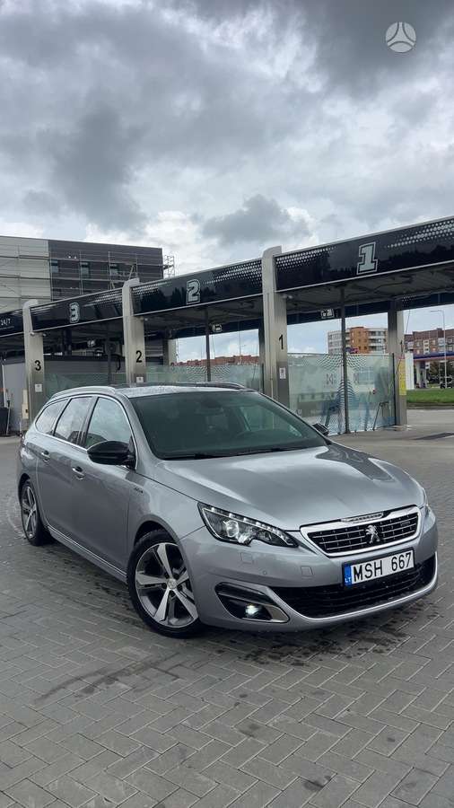 Peugeot 308 - 1