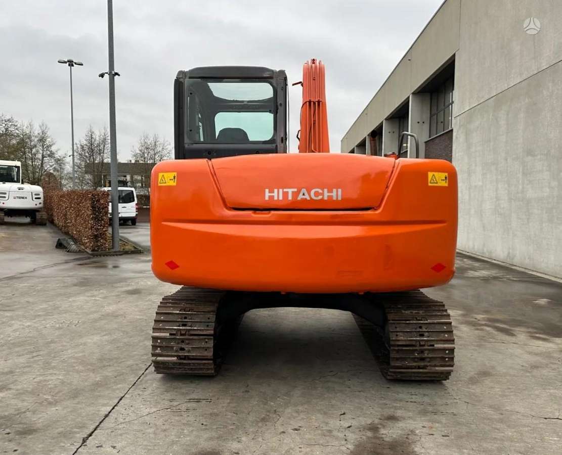 Hitachi ZX70, mini excavator