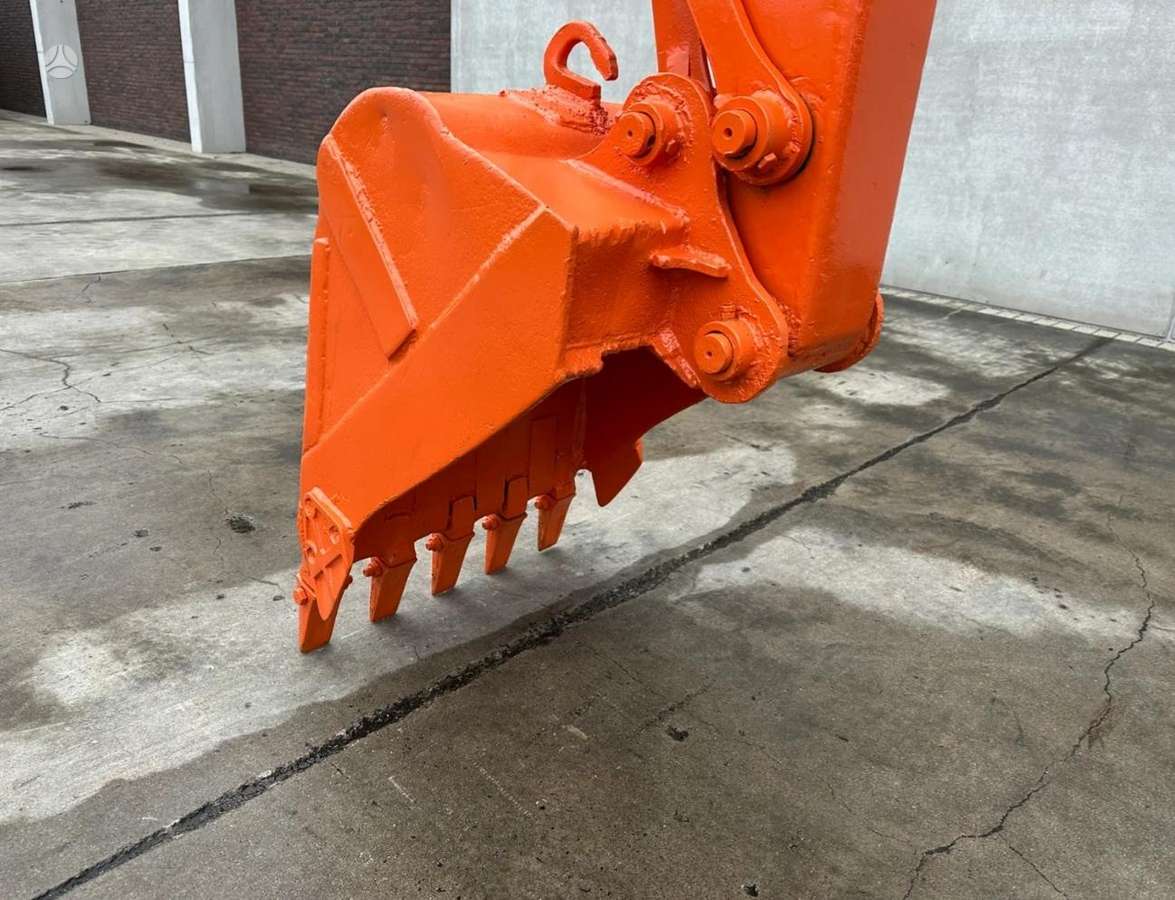 Hitachi ZX70, mini excavator