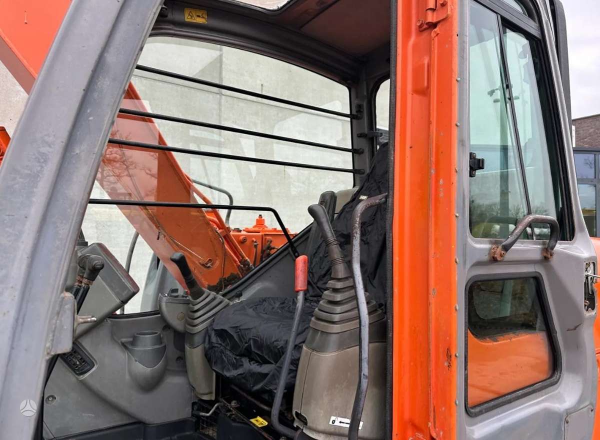 Hitachi ZX70, mini ekskavatori