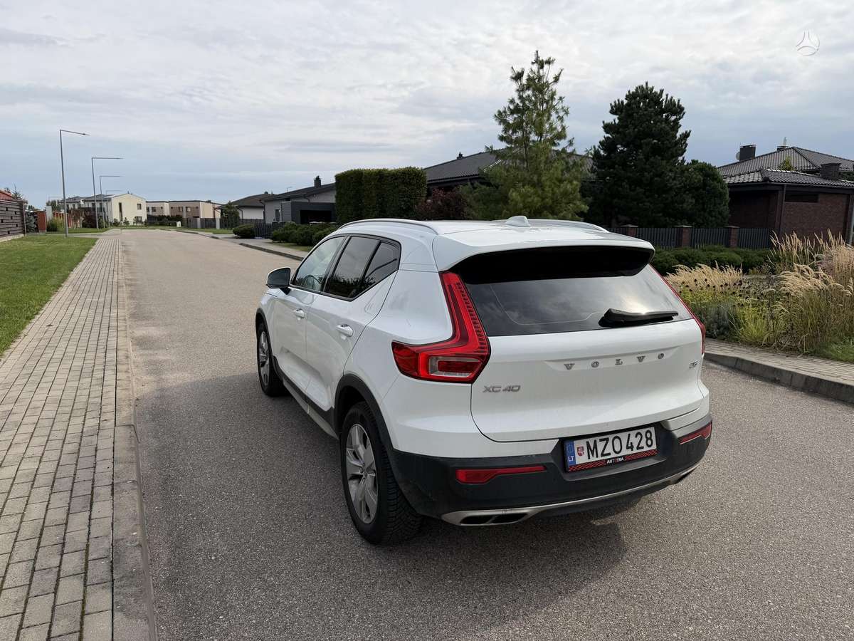Volvo XC40 - 3