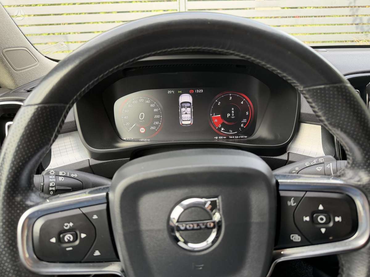 Volvo XC40 - 7