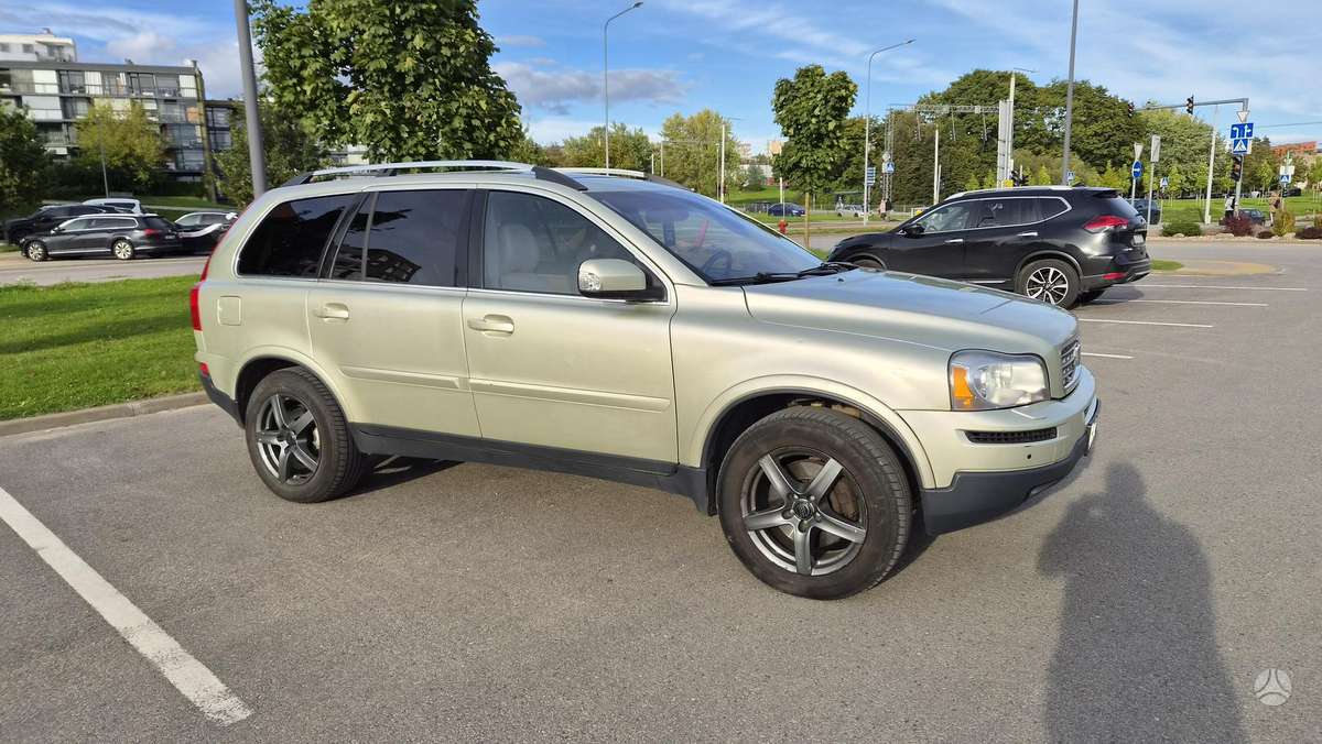 Volvo XC90 - 2