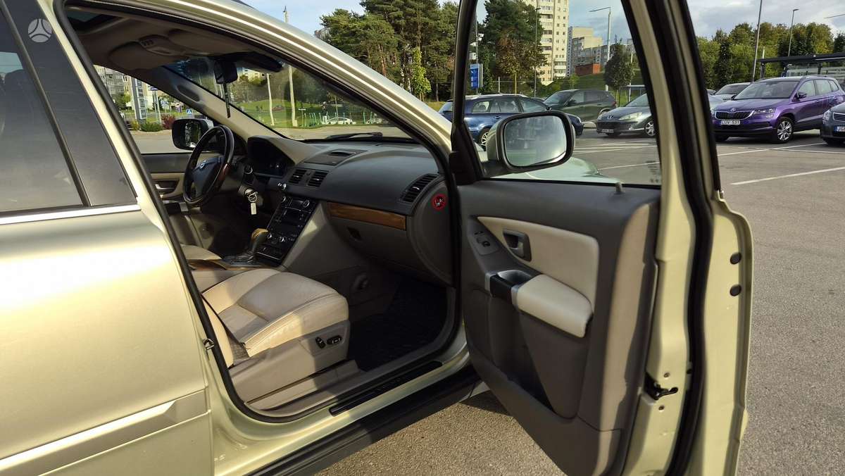 Volvo XC90 - 7
