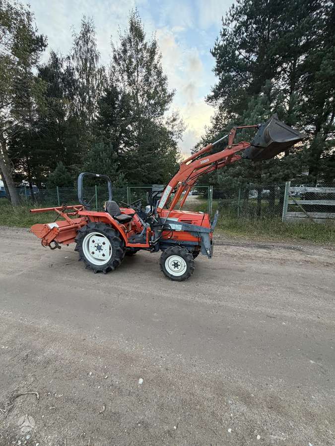 Hinomoto Nx240, tractors