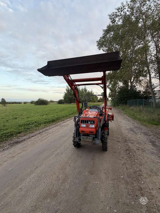 Hinomoto Nx240, tractors