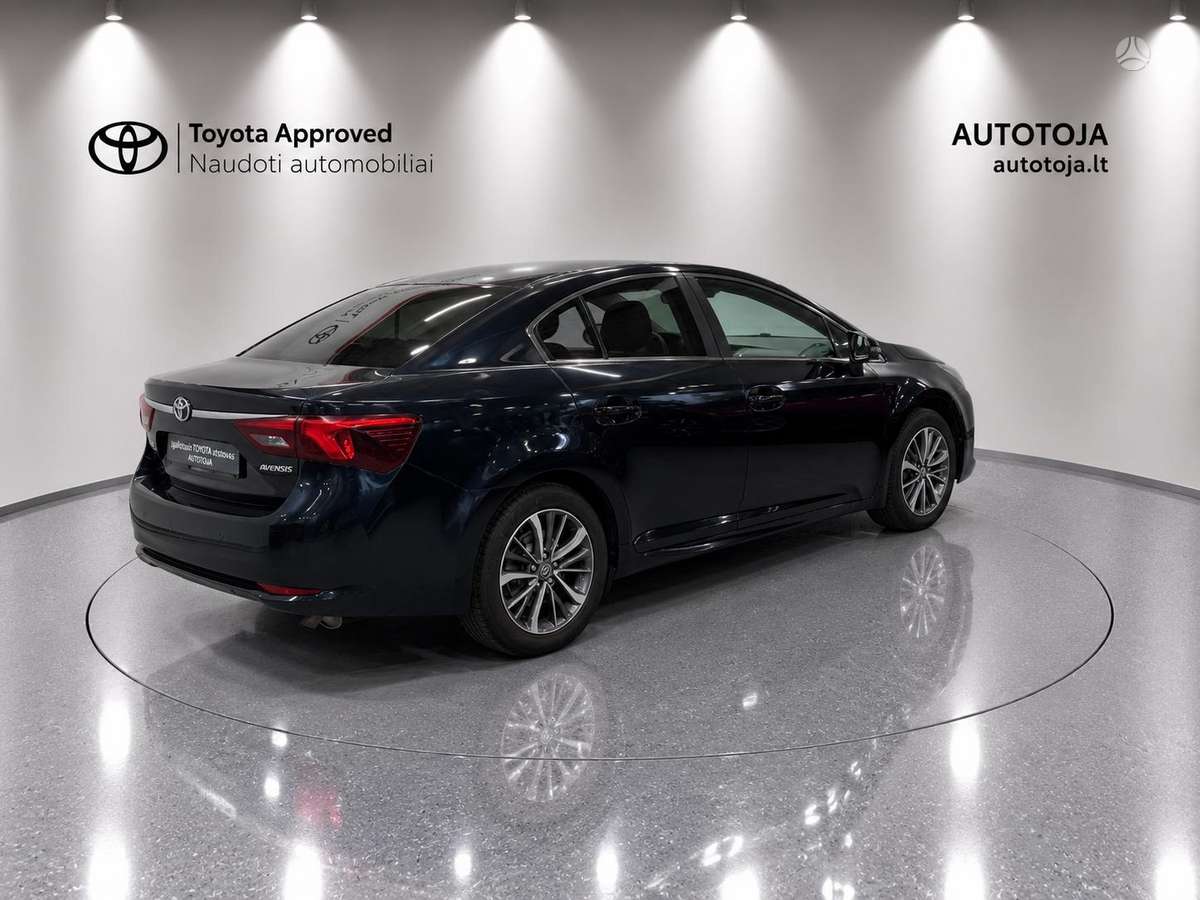 Toyota Avensis - 2