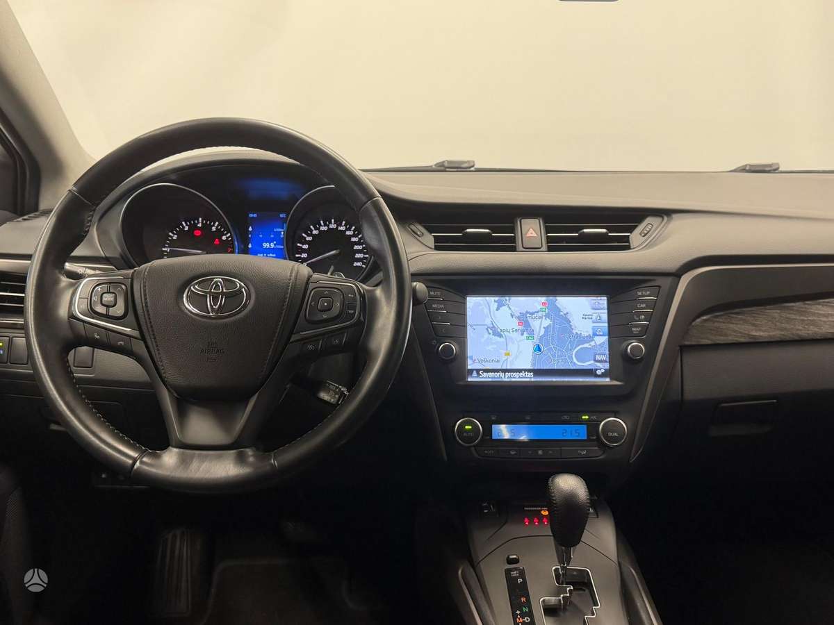Toyota Avensis - 9