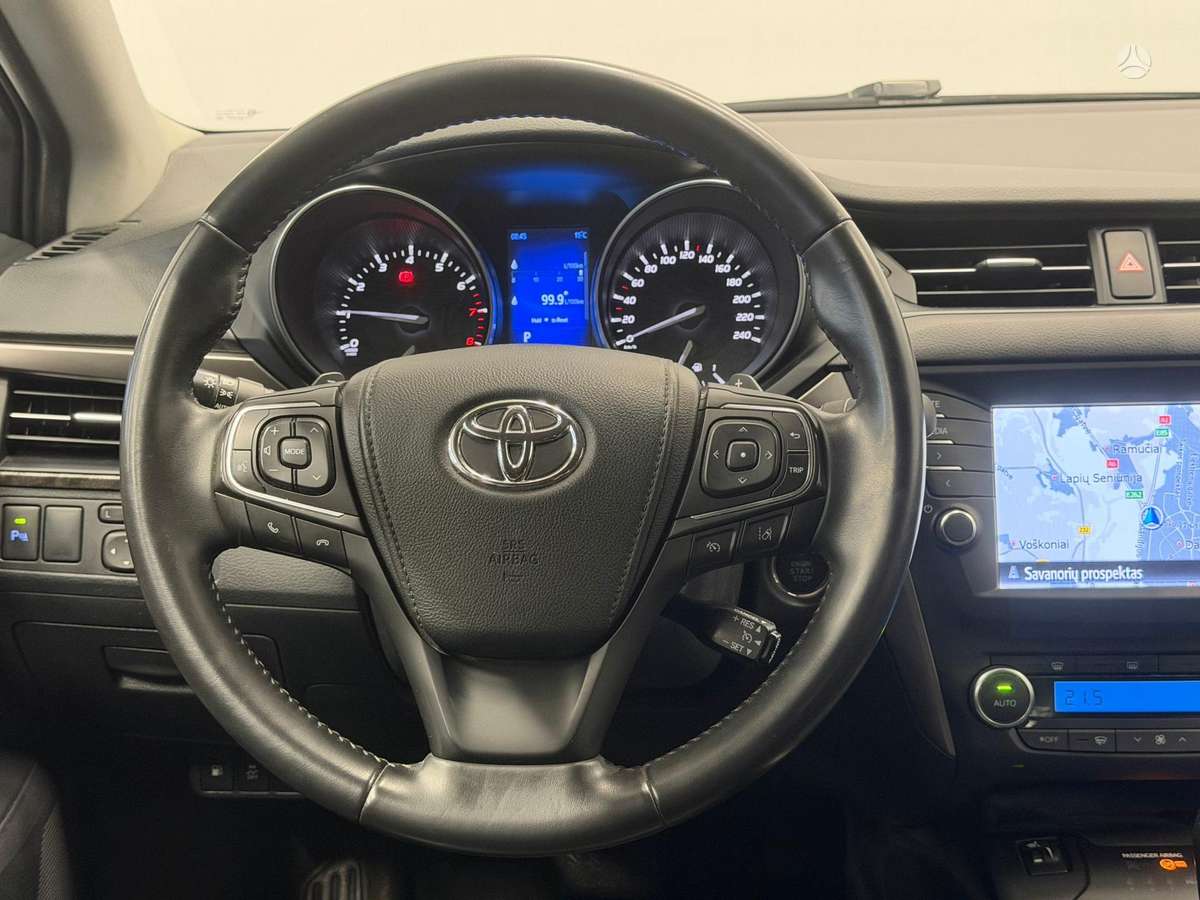 Toyota Avensis - 12