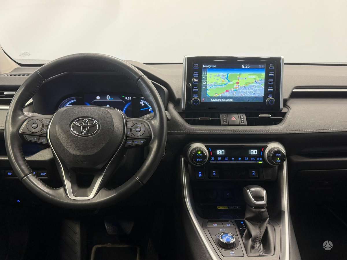Toyota RAV4 - 9