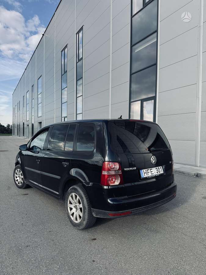 Volkswagen Touran - 5
