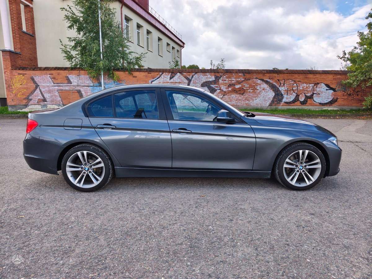 BMW 320, 2.0 l., Седан