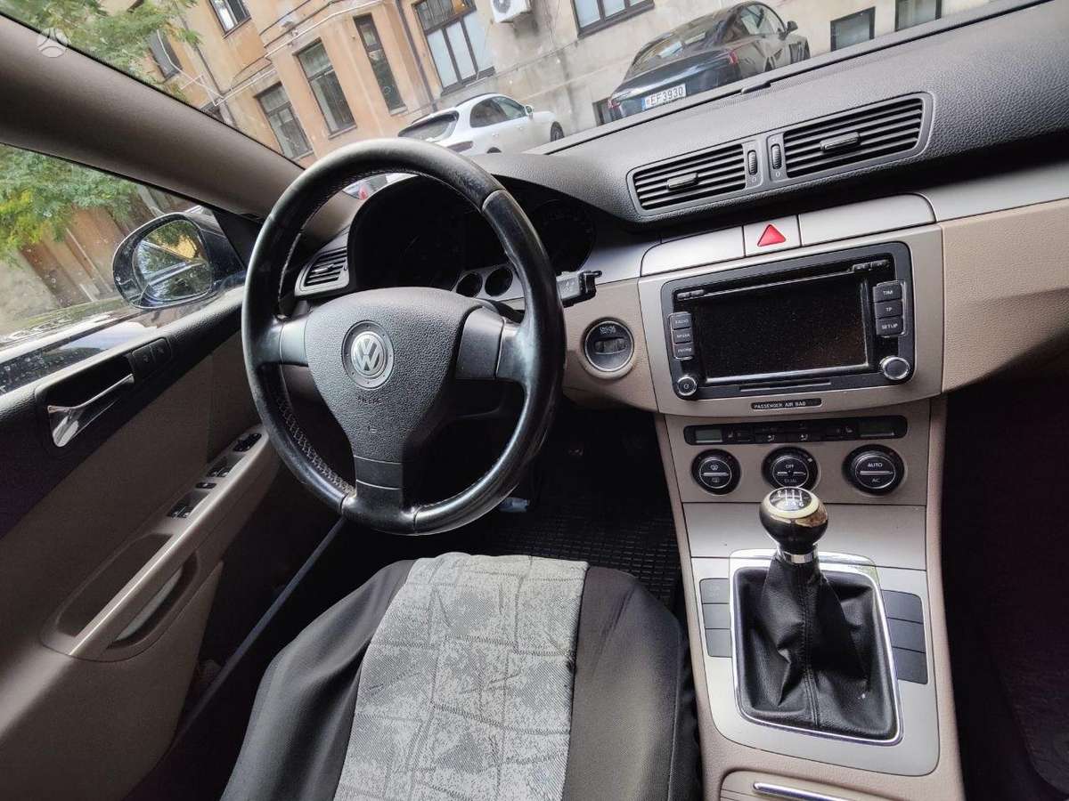 Volkswagen Passat - 3