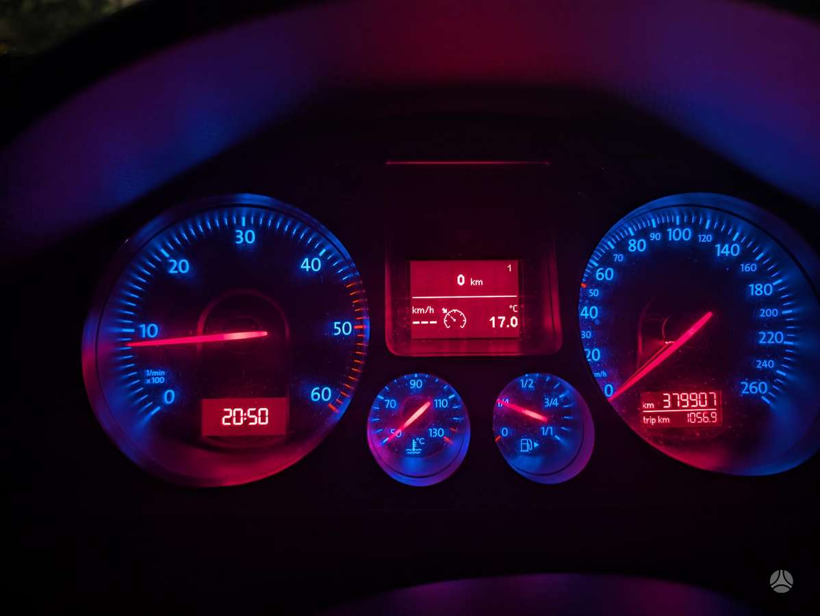 Volkswagen Passat - 10