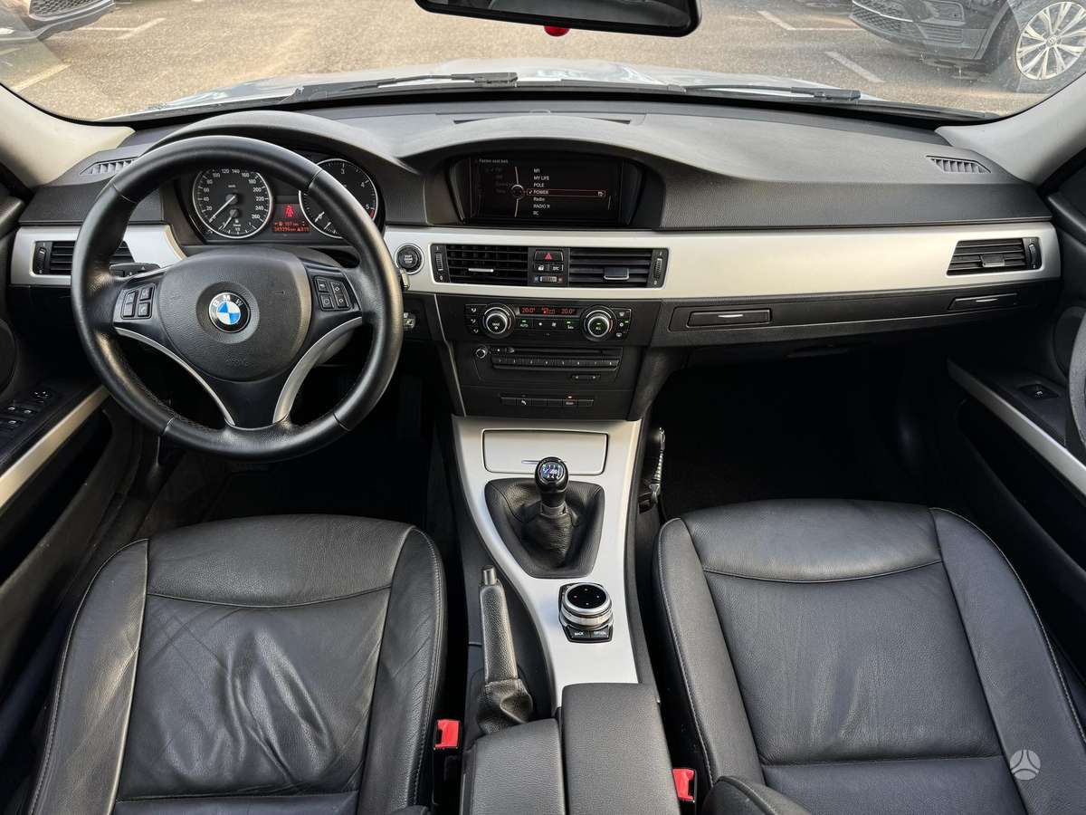 BMW 318, 2.0 l., wagon