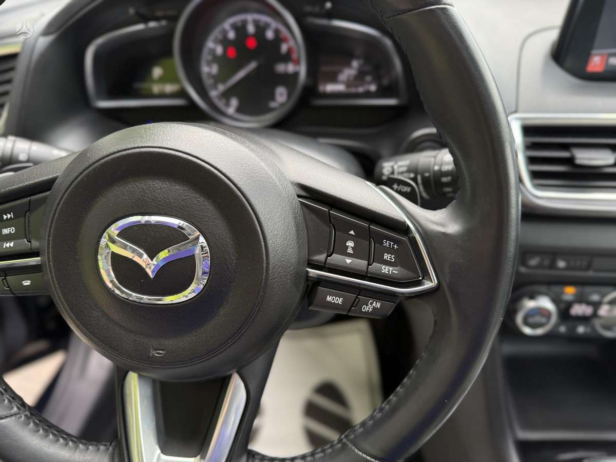 Mazda 3, 2.5 l., Хэтчбек