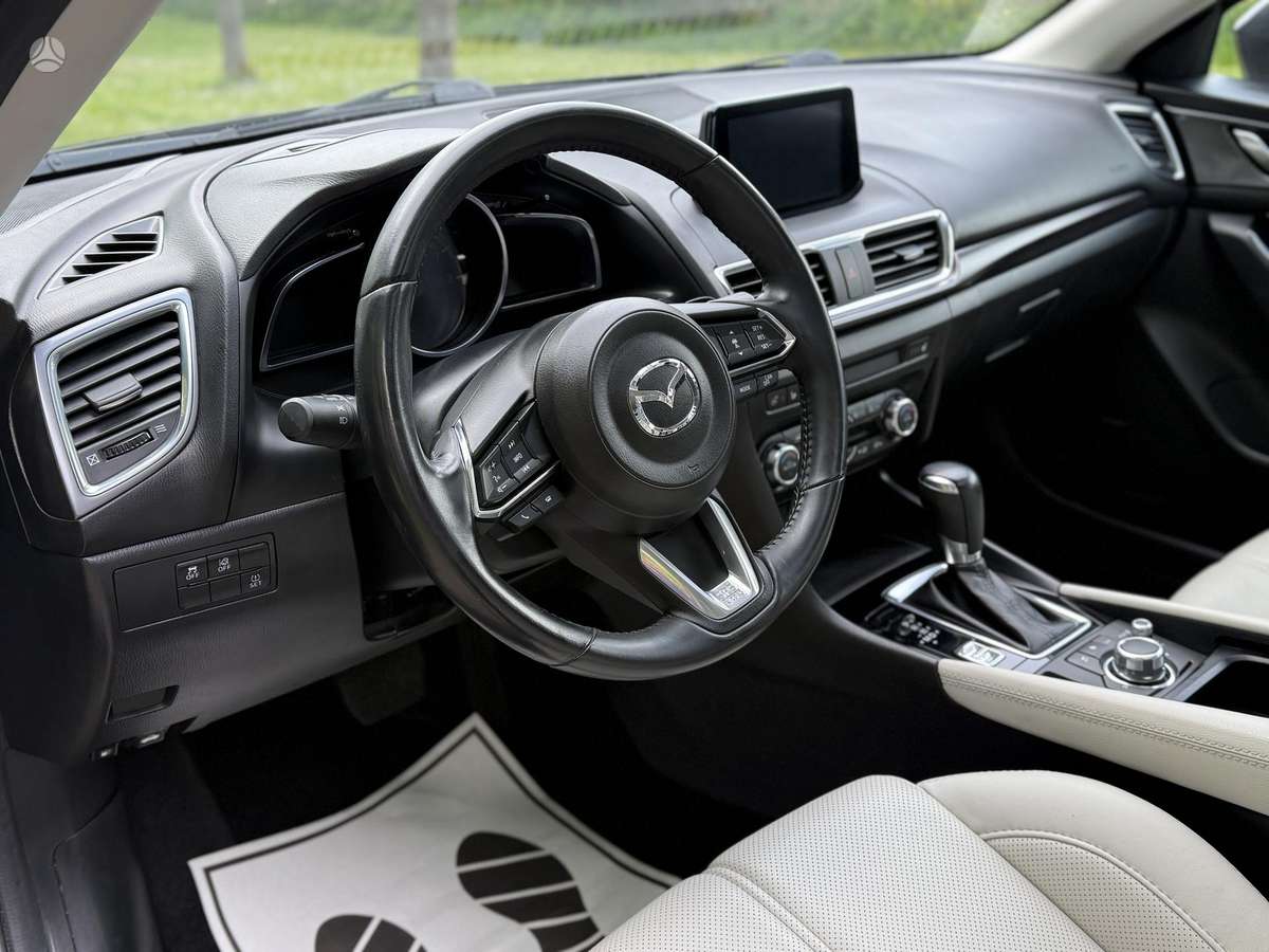 Mazda 3, 2.5 l., Хэтчбек