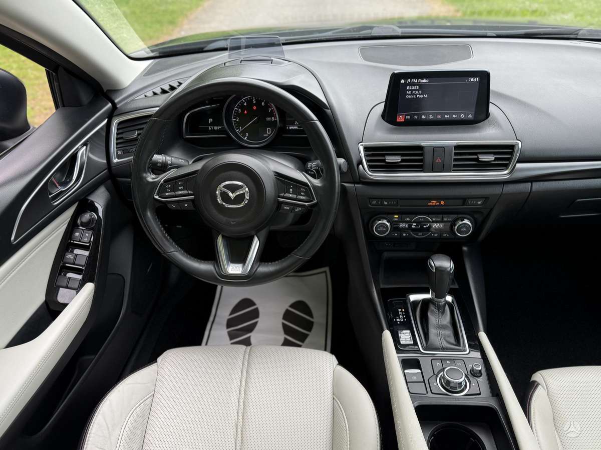 Mazda 3, 2.5 l., Хэтчбек