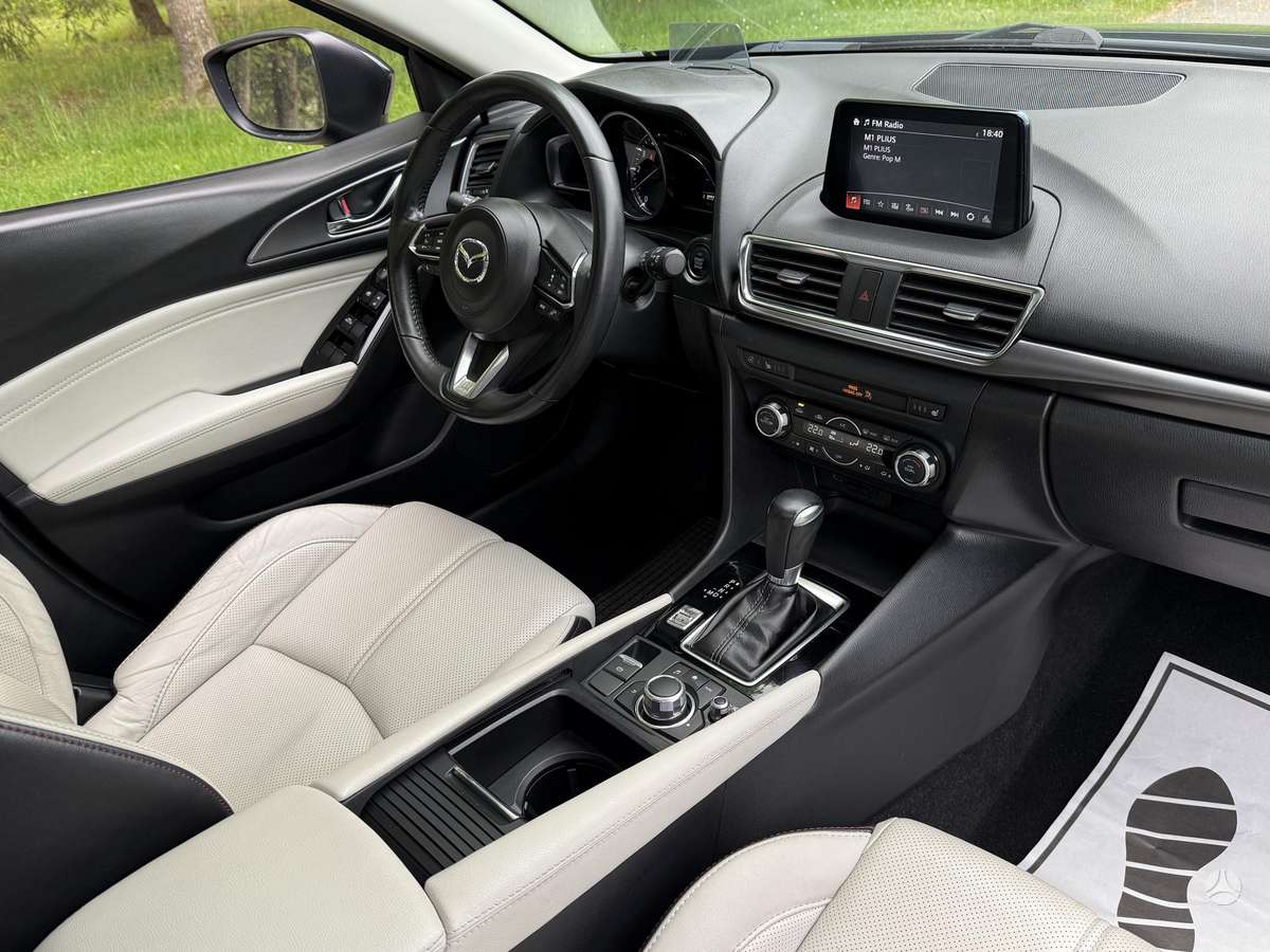Mazda 3, 2.5 l., Хэтчбек