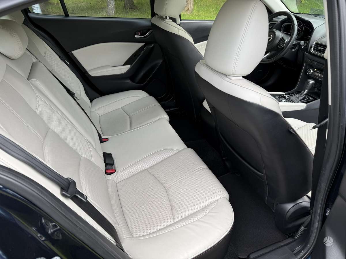 Mazda 3, 2.5 l., Хэтчбек