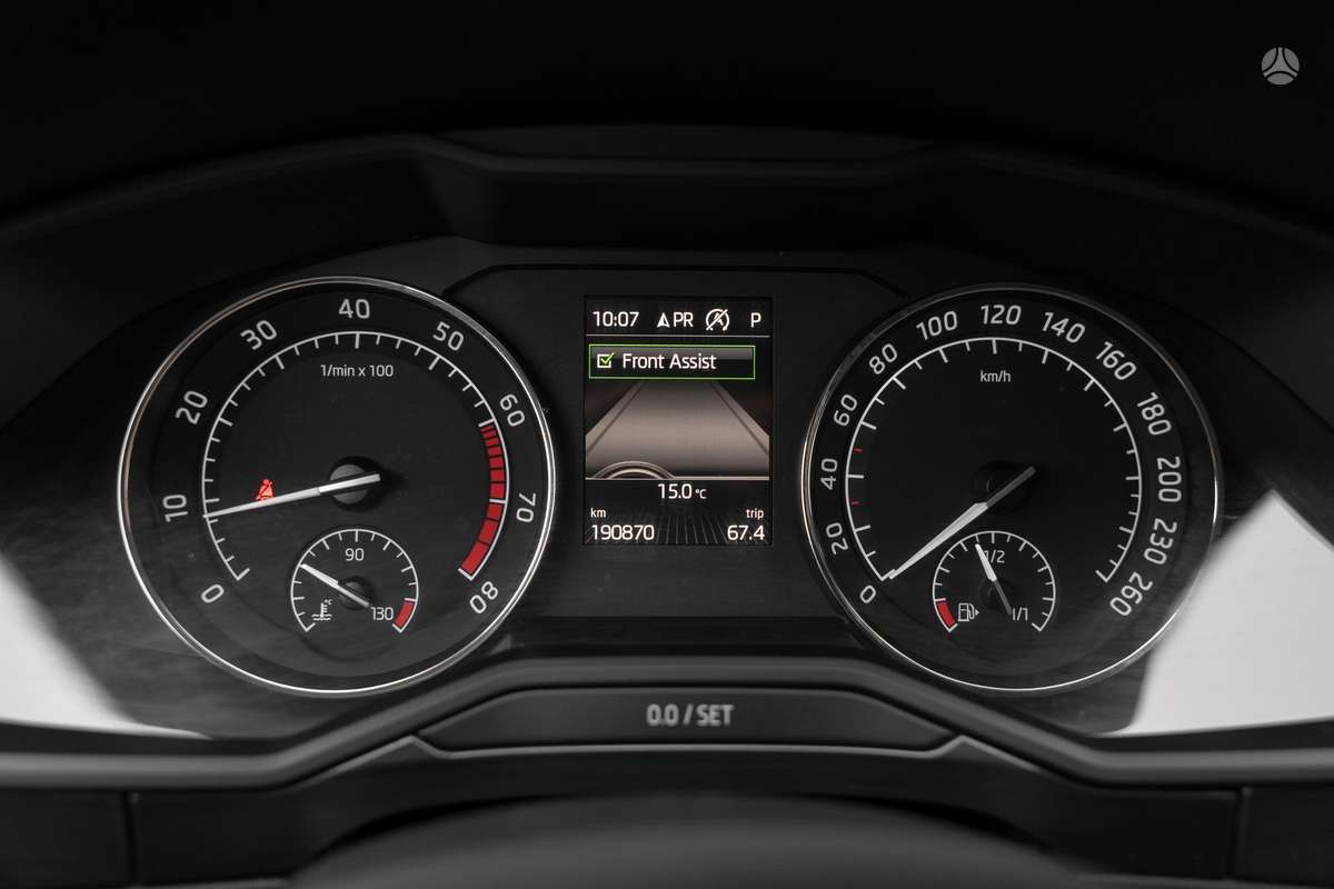 Skoda Superb, 1.8 l., hatchback