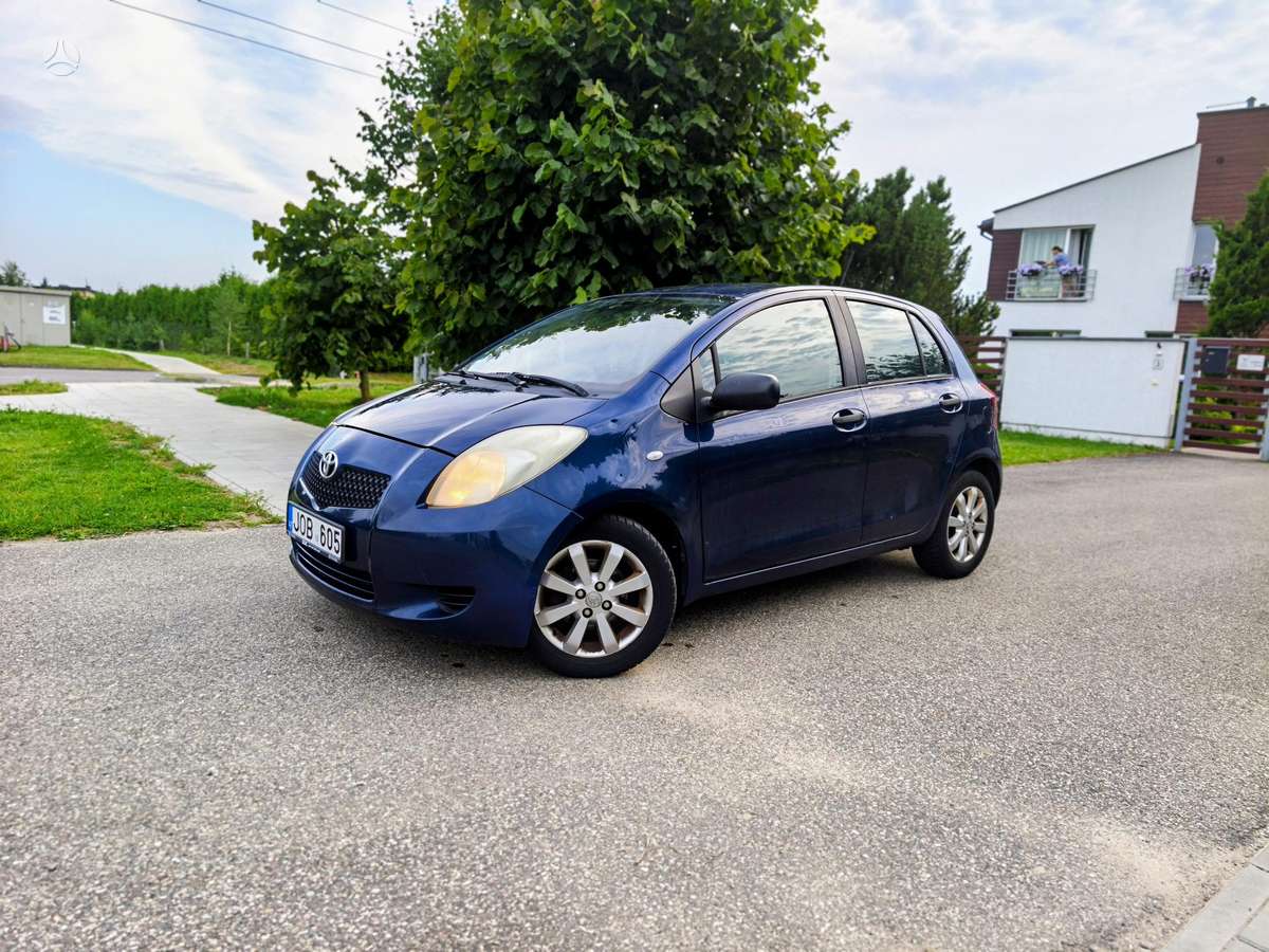 Toyota Yaris - 1