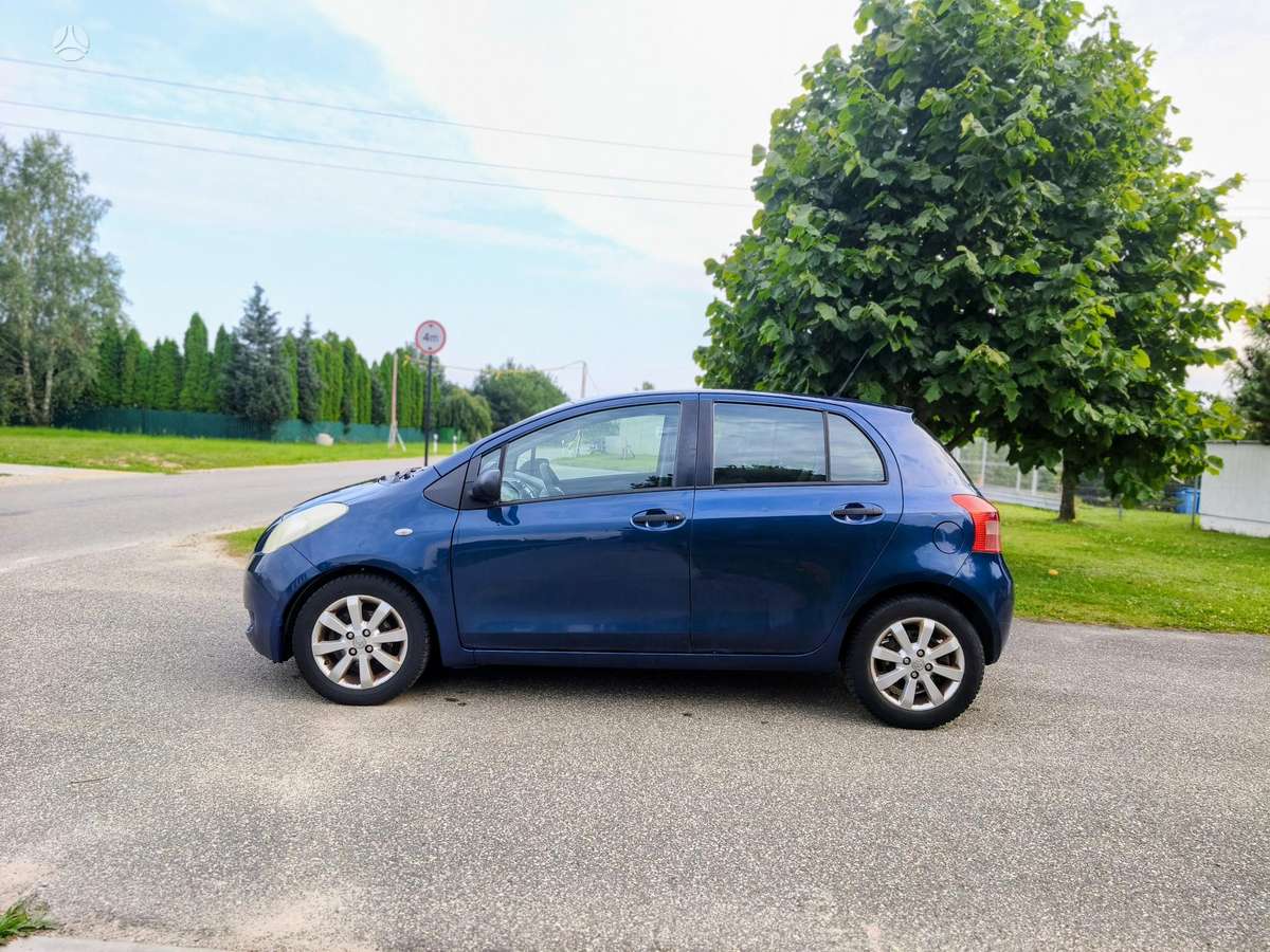 Toyota Yaris - 2