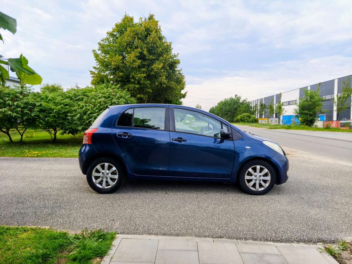 Toyota Yaris - 5