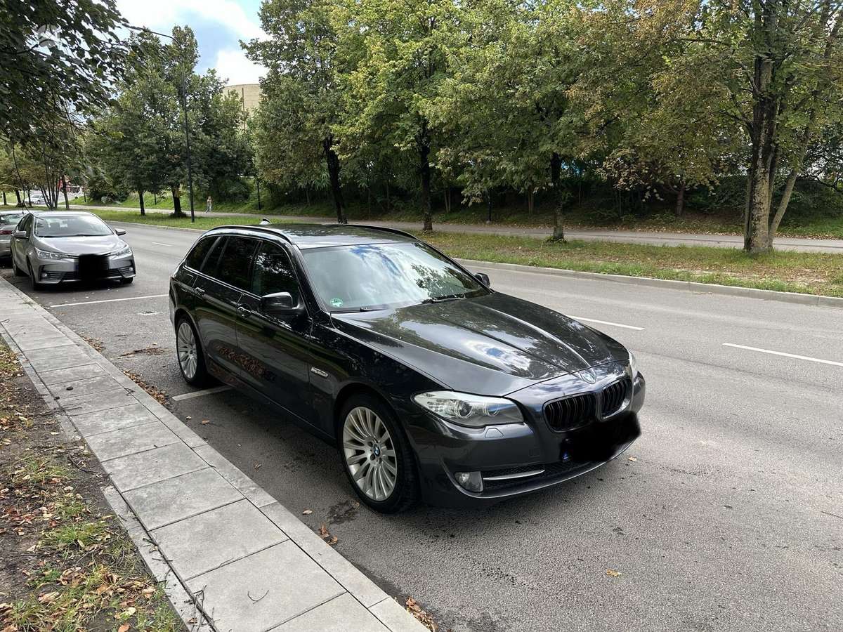 BMW 520, 2.0 l., wagon